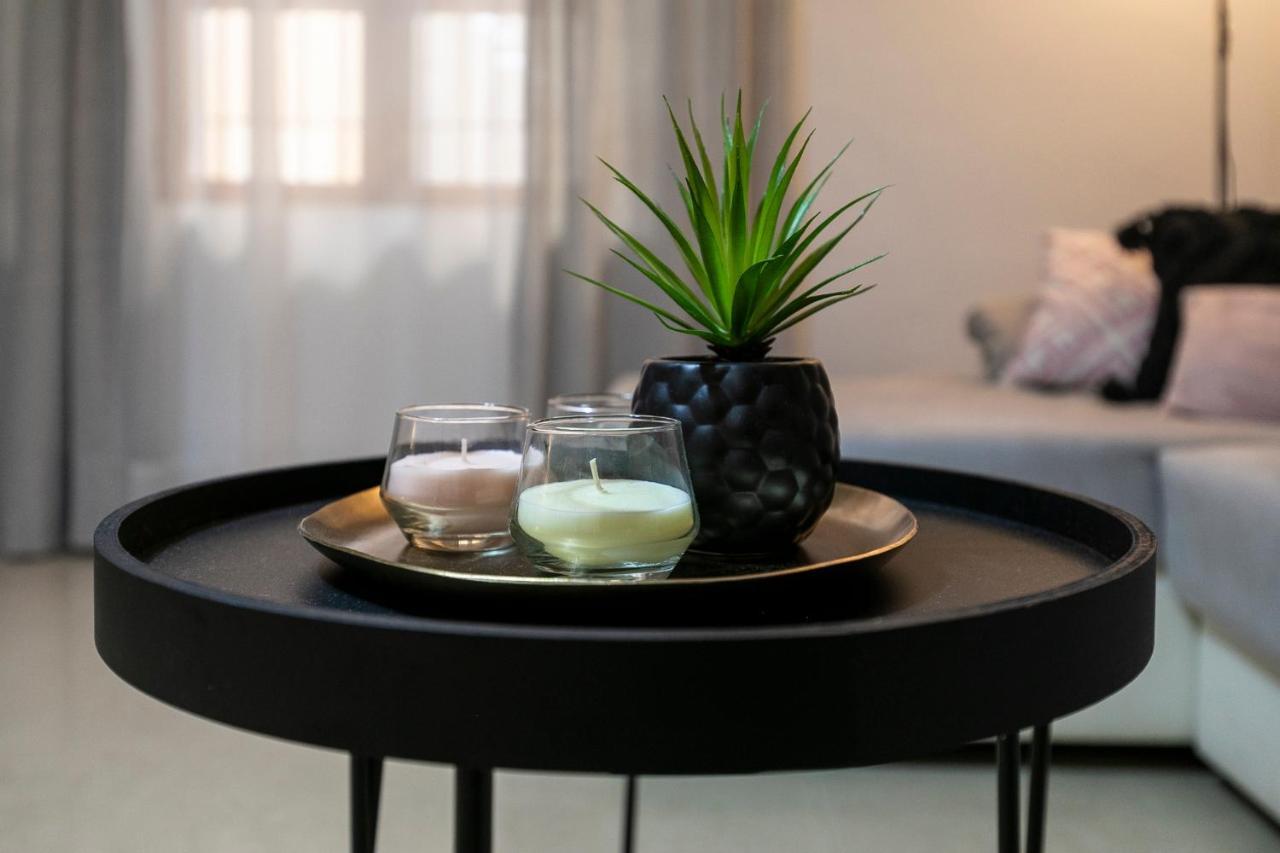 Apartamento Para Vivir Granada Con Parking Exterior photo