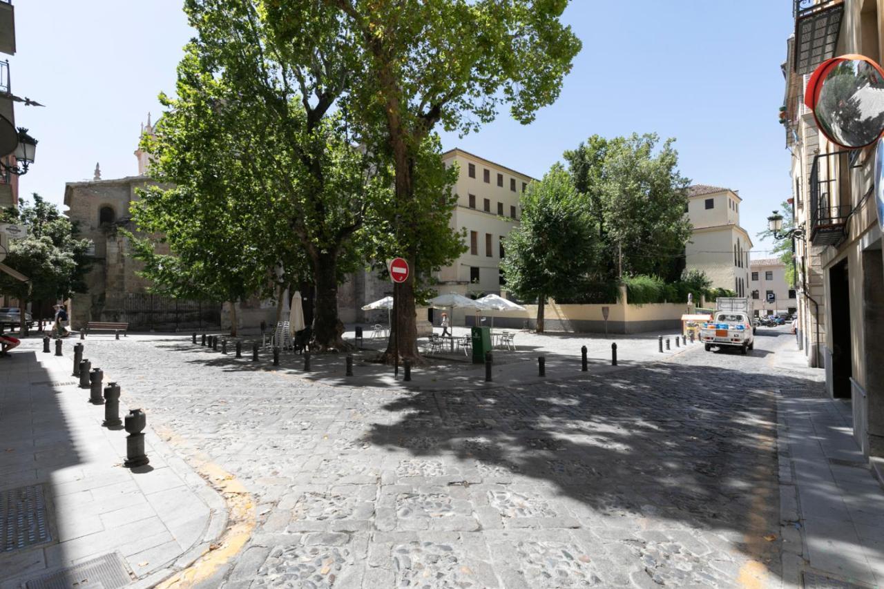 Apartamento Para Vivir Granada Con Parking Exterior photo